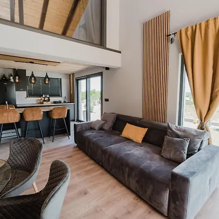 Josipa's House بيت للعطل