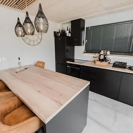 Josipa's House بيت للعطل *