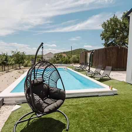 بيت للعطل Josipa's House Gacelezi