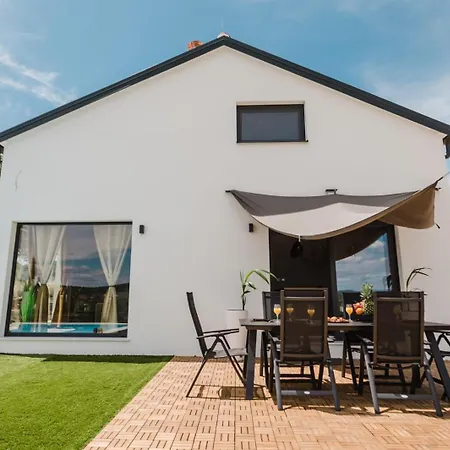 Josipa's House بيت للعطل Gacelezi