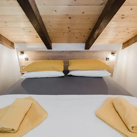 Josipa's House Gacelezi